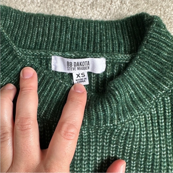 BB Dakota sweater - Picture 2 of 5